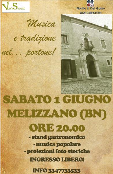 Musica e tradizione...nel portone!